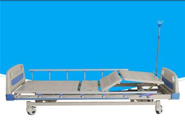 كرنك ABS قابل للطي سرير مستشفى يدوي قابل للفصل مع طاولة طعام / حامل IV